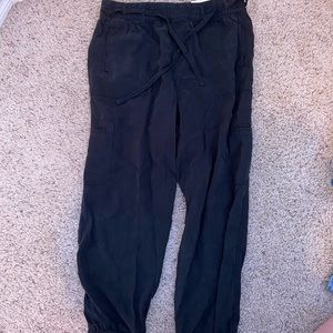 AE Cargo Joggers!!! New w/ Tags
